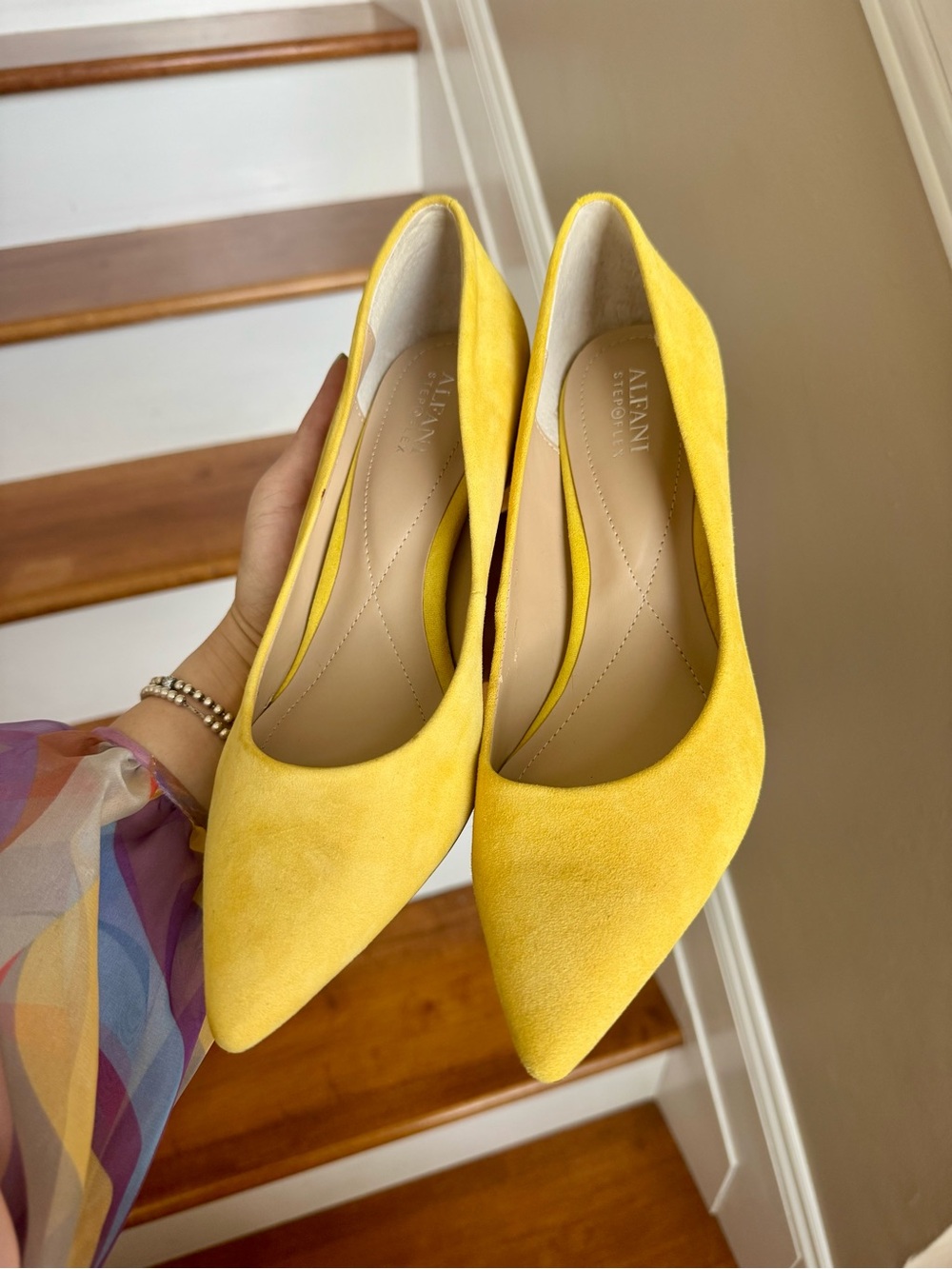 Alfani Stepflex Yellow Suede Pointed Toe Pumps – Size 8.5M - Picture 10 of 12